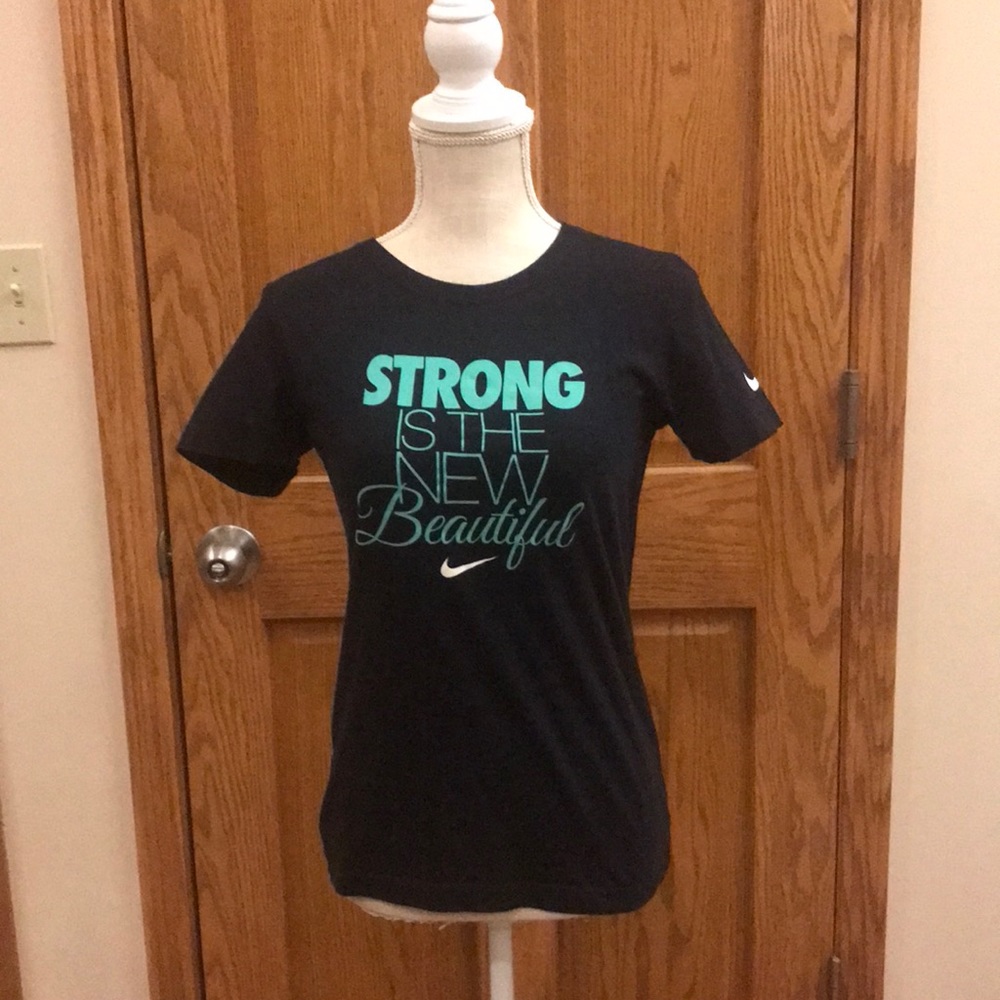 Nike T-Shirt. Medium